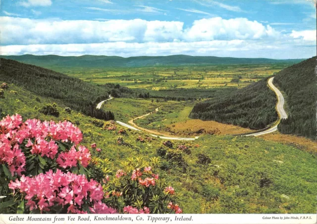 B100727 galtee mountains from vee road knockmealdown ireland