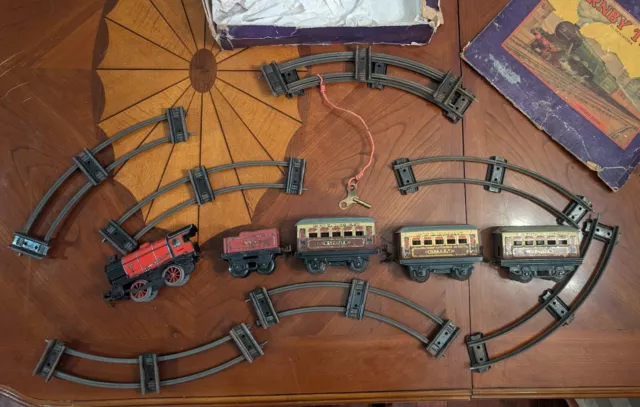 VTG HORNBY WIND-UP TRAIN SET   Made in England By Meccano  Circa 1930s