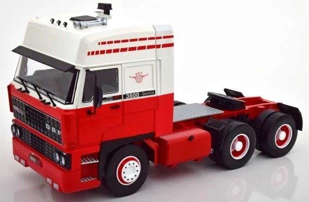 ROAD KINGS/DAF 3300 Space Cab 1982/white/blue/red/1/18スケール 