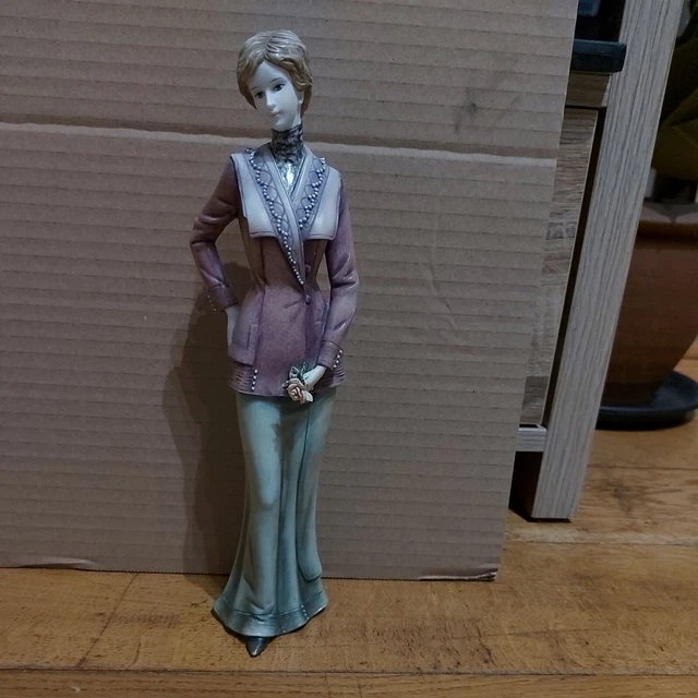 The Regal Collection P020 "BEATRICE" Art Deco Style Elegant Lady, Resin Figurine
