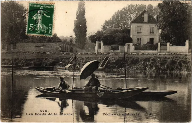 CPA Les Bords de la Marne - Pecheurs Endurcis (1352799)