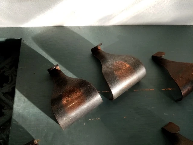 Antique Picture Rail Hooks Copperised Iron Hanger Moulding Arts And Crafts 3