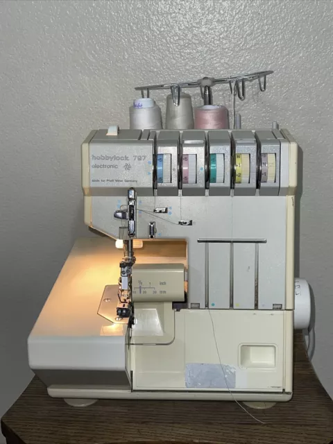 Pfaff Hobbylock 797 Serger Electronic Machine Crafts Sewing W/ Pedal & Diagram Pfaff Hobbylock 797 Serger Electronic Machine Crafts Sewing W/ Pedal & Diagram
