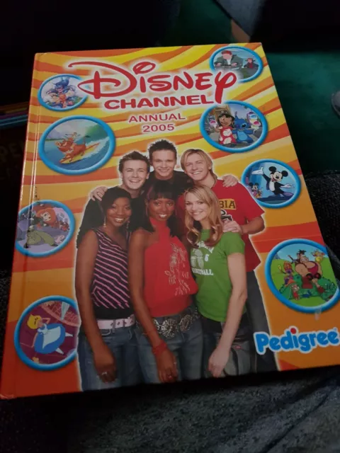 Disney Channel Annual 2005 X VERY GOOD CONDITION FOR AGE X VERY RARE X 2605 X