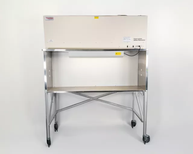 Thermo Scientific Forma Laminar Airflow Hood Workstation 6ft, 21.9ft³, UV 1828 2