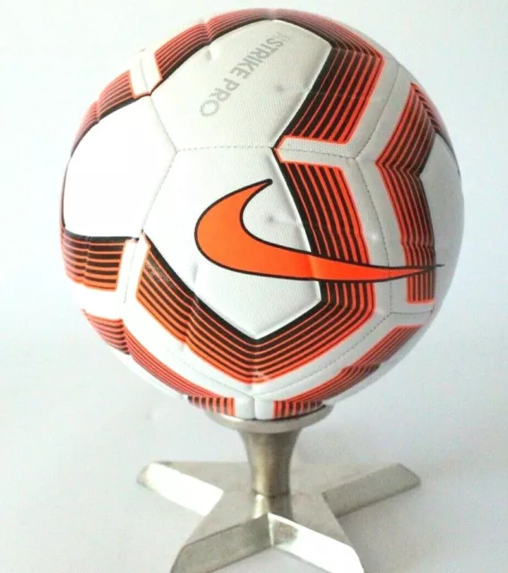 NIKE STRIKE PRO Team 99 Football ball 