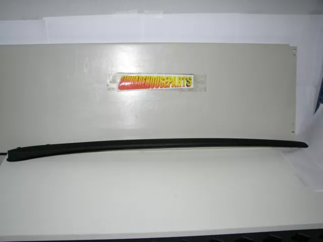 2008-2009 Pontiac G8 Passenger Side Windshield Reveal Molding New Gm # 92212085