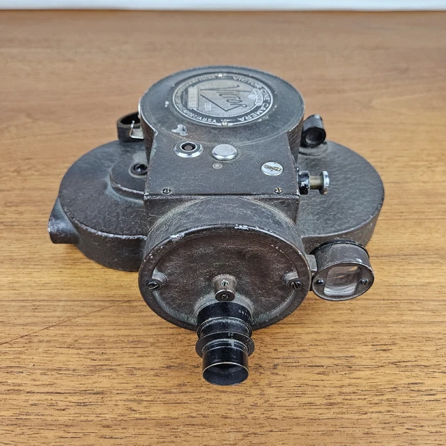 Victor Cine 16mm Camera Model 3 Dallmeyer Triple Anastigmat F/2.9 f=1In