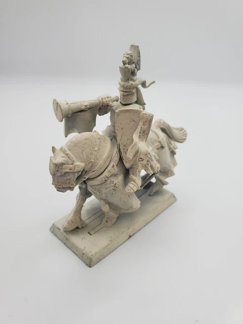 Carrières : Chevalier du Royaume - Warhammer HDA