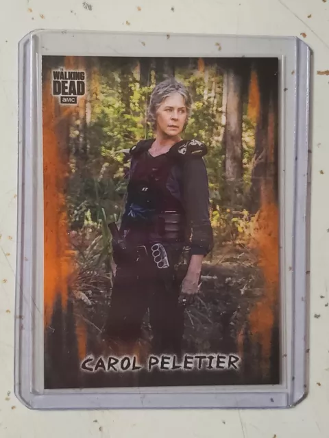 Topps The Walking Dead Hunters And The Hunted Carol Peletier #6 Orange Parallel