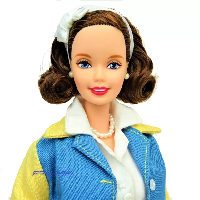 1999 Barbie Loves Frankie Sinatra bambola Barbie vestita nuova