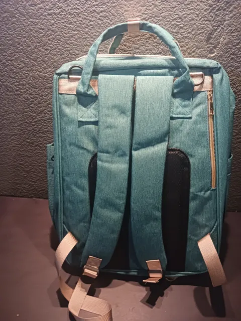  Land Traveling Share Multi-Function Portable Baby Bassinet Travel Diaper Bag 3
