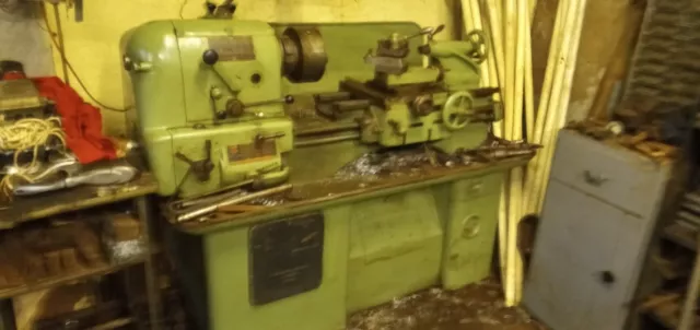 colchester student lathe,old but good working lathe