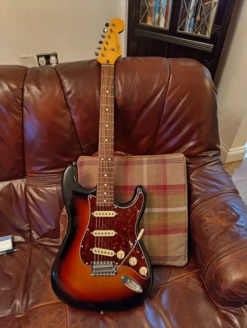 FENDER SQUIER CLASSIC VIBE 60s STRATOCASTER