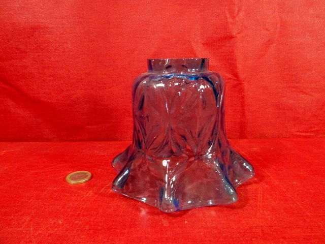 ancienne tulipe lampe à pétrole en verrerie bleu