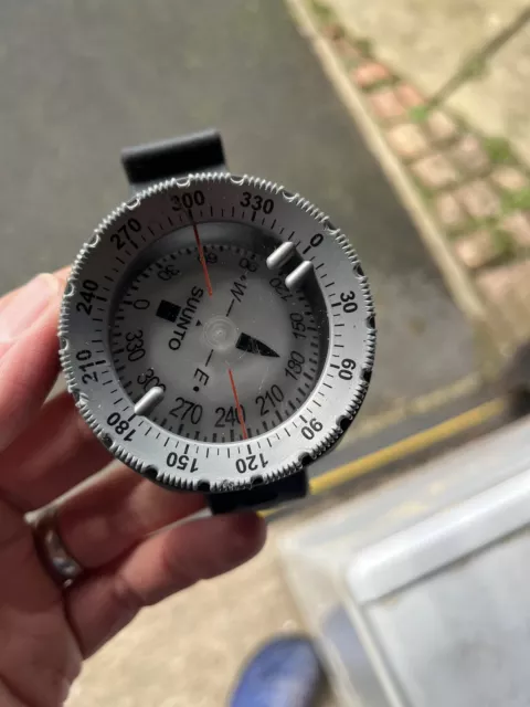 Suunto dive compass