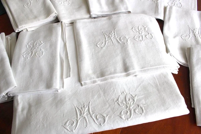 Service de table ancien Nappe et 11 serviettes en damas coton mono MB/  61221-01