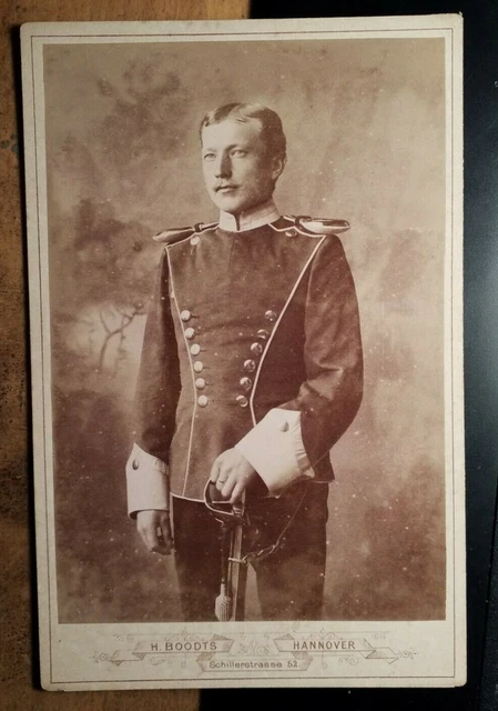 Soldat in Uniform mit Epauletten - Offizier Ulan ? / KAB H. Boodts Hannover