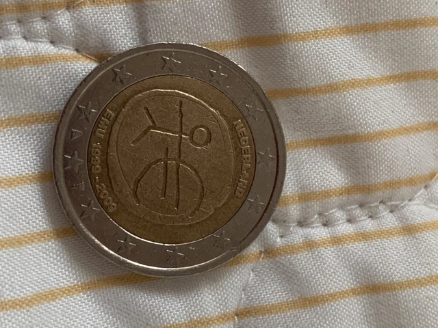 PIÈCE DE 2 euros rare, bonhomme avec l’euro. 1999-2009 parfait état