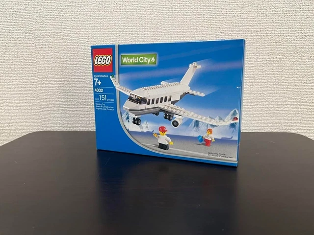 New LEGO World City Passenger Plane 4032 In 2004 New Retired New LEGO World City Passenger Plane 4032 In 2004 New Retired