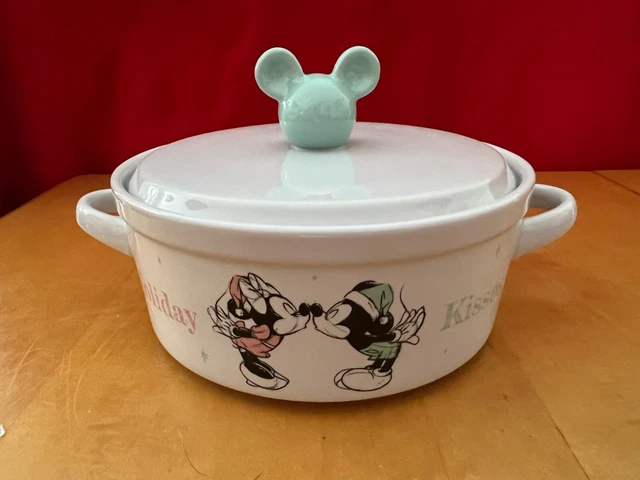 Disney Mickey & Minnie Mouse Christmas Holiday Kisses Casserole Dish w/ Lid 