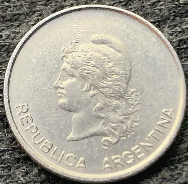 1983 Argentina 10 Centavos Coin AU +   Better Circulated Condition    #X197