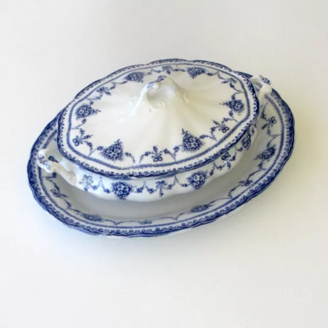 Très très ancienne Soupière grand plat creux et assiette - Blanc décor bleu 2