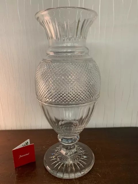 Grand vase forme Médicis Musée Cristallerie en cristal de Baccarat h: 51 cm