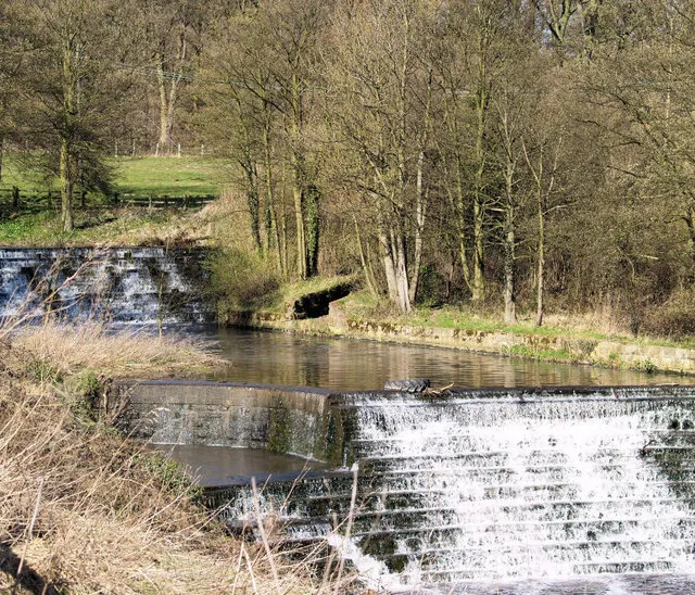 Photo 6x4 Weirs on the River Dearne. Haigh/SE2912  c2006