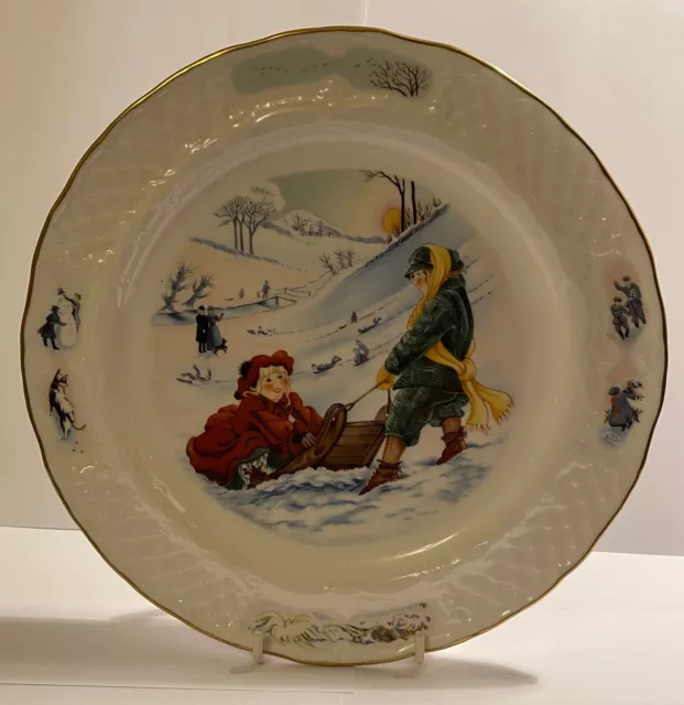 Royal Worcester 1984 Christmas Tobogganing Plate 23cm. Boxed.