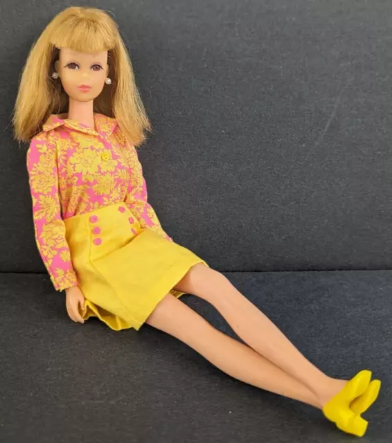 Vintage 1960s #1130 Francie Bendable Leg Barbie doll in #1219 Somethin` Else