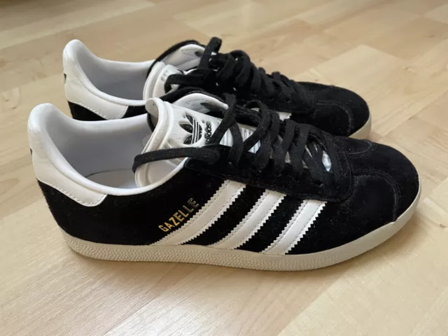 Adidas Gazelle Trainers – Black and White – Size 5 – Excellent Condition RRP £85