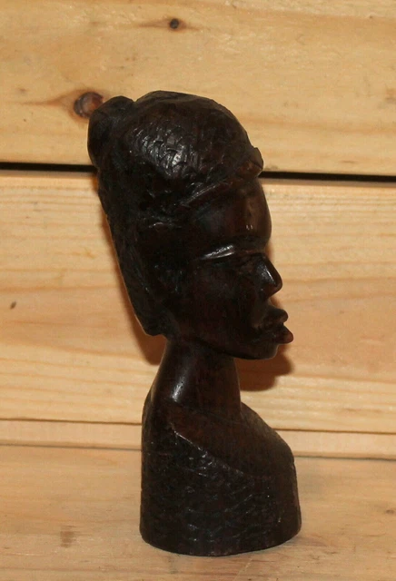 Testa di donna africana vintage intagliata a mano in legno