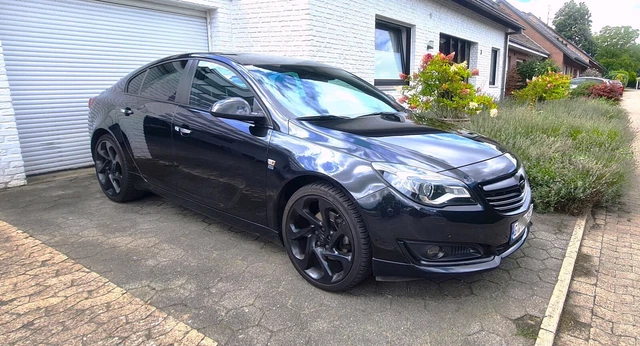Opel Insignia 2.0 BiTurbo Diesel*87500 KM*OPC Line*Automatik*Leder*Restgarantie* Opel Insignia 2.0 BiTurbo Diesel*87500 KM*OPC Line*Automatik*Leder*Restgarantie*