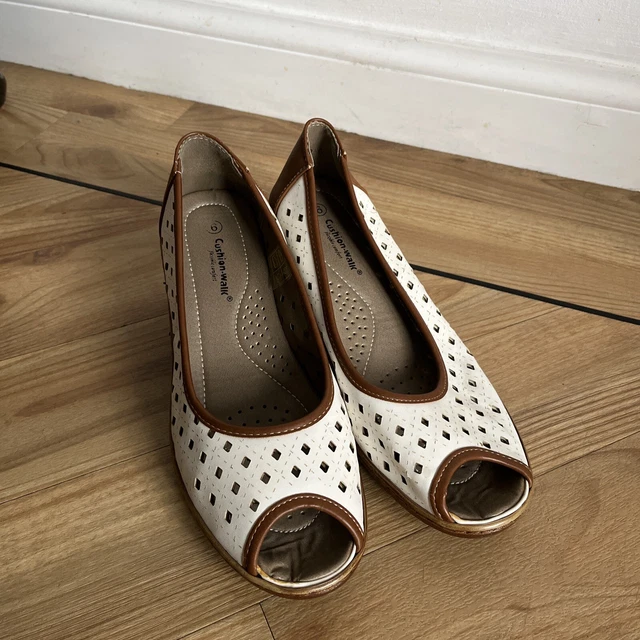 Cushion walk discount peep toe shoes