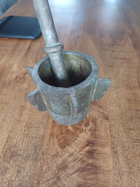 Grand pilon en bronze d'occasion - Décoration