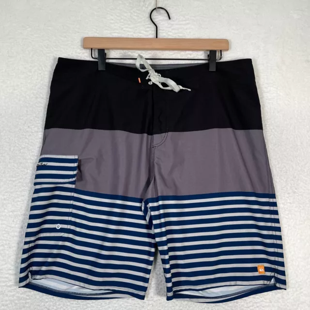 Quiksilver Board Shorts Mens Size 38 Waist Black Gray Blue White Stripes Swim