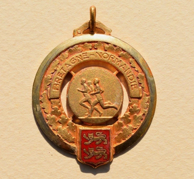 ANCIENNE MEDAILLE DE SPORT - COURSE RELAIS, A PIED - FR