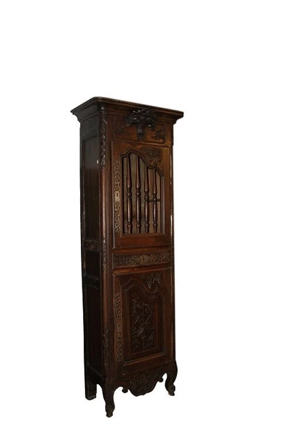Stipo francese in legno di castagno di inizio 1800 stile Provenzale
