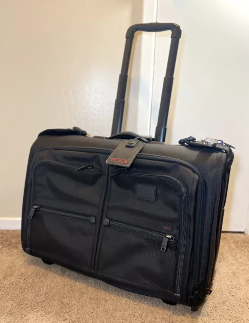 TUMI Alpha 22037DH 22” Black Carry-On Wheeled Garment Bag Rolling Suitcase EUC
