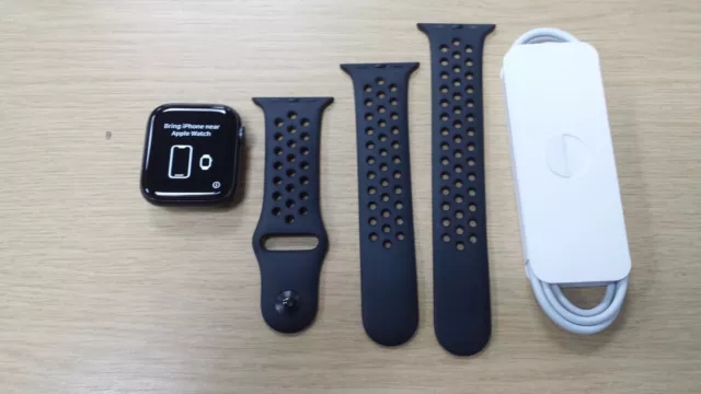 WORKING used Apple Watch Nike Series 6 A2292 GPS aluminium 44mm Space Grey, GOOD