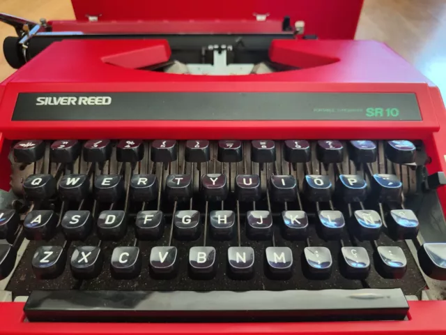 Máquina de Escribir Silver Reed SR 10