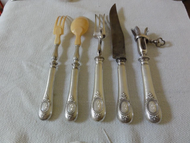 Ménagère de couverts salade et à Gigot anciens art déco argent