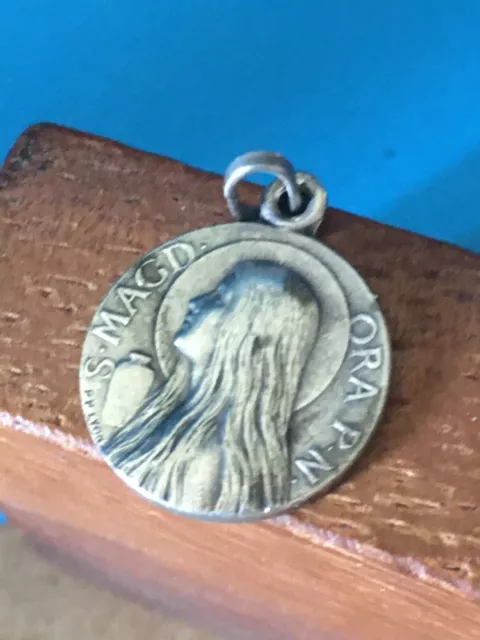 Médaille Religieuse Ancienne Pendentif Ste Magdalena Notre Dame de Baume PP LYON