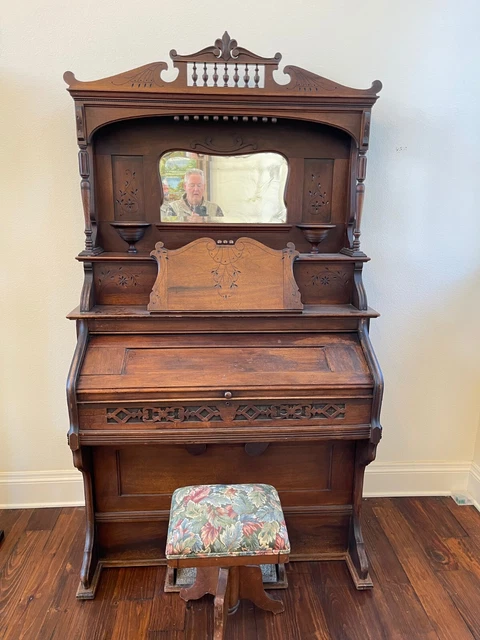 1880's Packard Model Parlor Organ in good condition - Sounds Great!