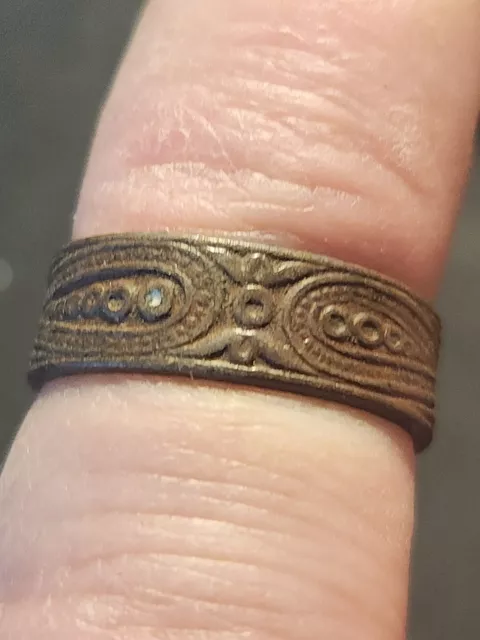 Roman bronze ring found in Britain complete. Please read description. LA154z 2