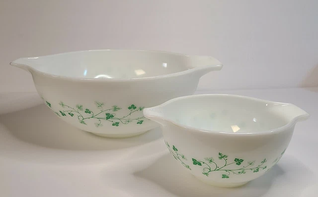 Vintage Pyrex 1962 IVY Promotional Pattern Chip n' Dip 2 Piece Set Vintage Pyrex 1962 IVY Promotional Pattern Chip n' Dip 2 Piece Set