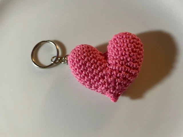 💖  Herz Schlüsselanhänger Amigurumi gehäkelt Handarbeit Neu