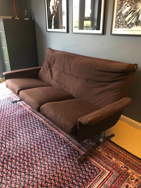 Guy Rogers Sofa,  Mid Century, 1960s Heals, chrome feet 3