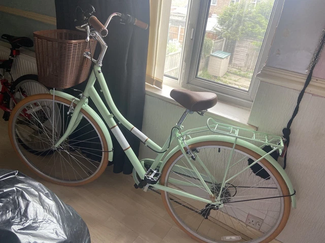 CROSS MILLY 700C Ladies Bicycle Great condition 14 months old